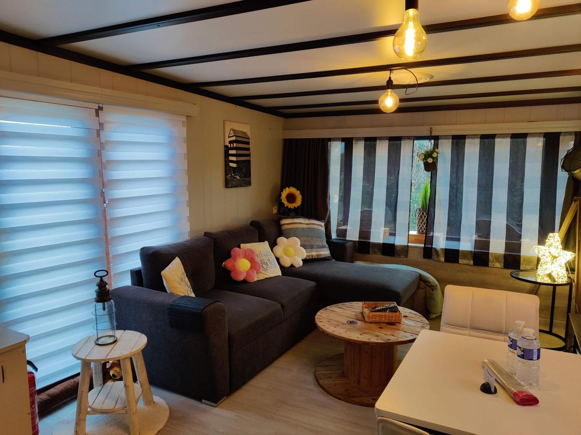 Отель Tiny Beachhouse Belgium, Вендуйне Экстерьер фото